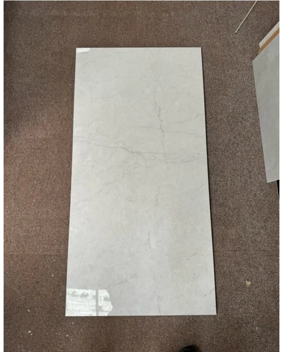 Clearance Tile Barcelona Gloss 60cm x 120cm - Image 2