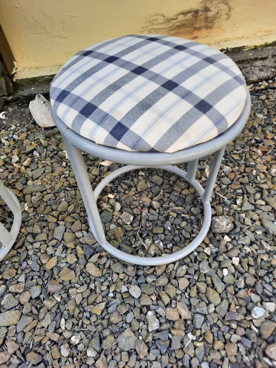 Pair of stools - Image 4