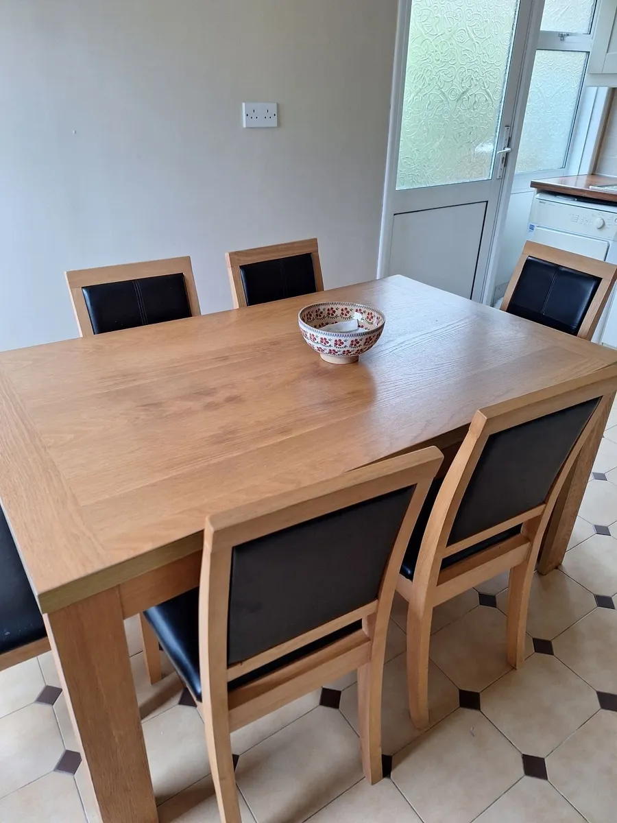 Kitchen Table - Image 3