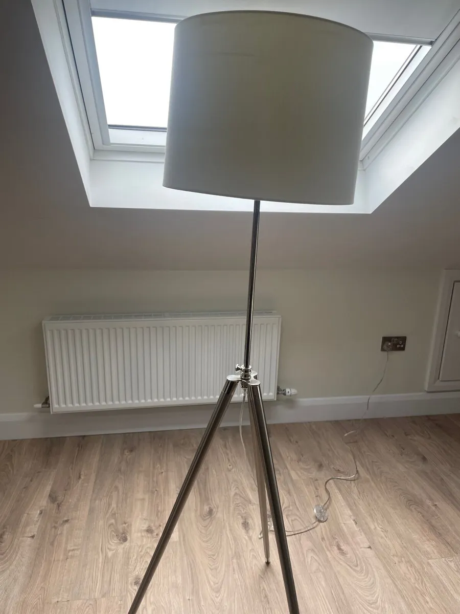 Tall lamp - Image 1