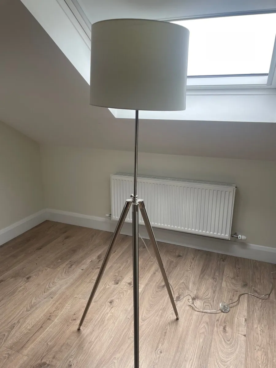 Tall lamp - Image 3