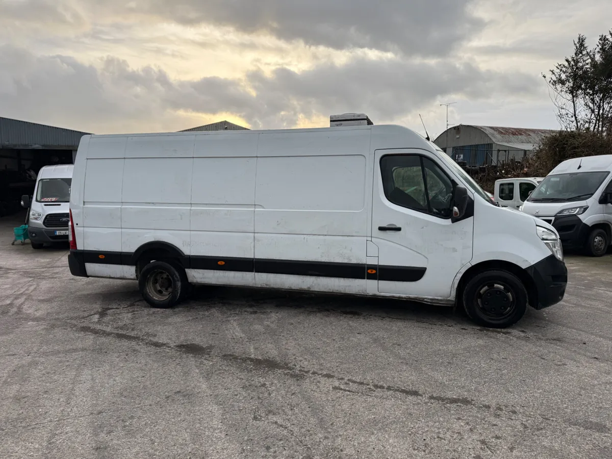 2018 Nissan NV400 2.2 Twin wheel fridge van - Image 3