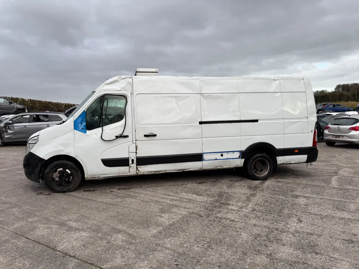 2018 Nissan NV400 2.2 Twin wheel fridge van - Image 4