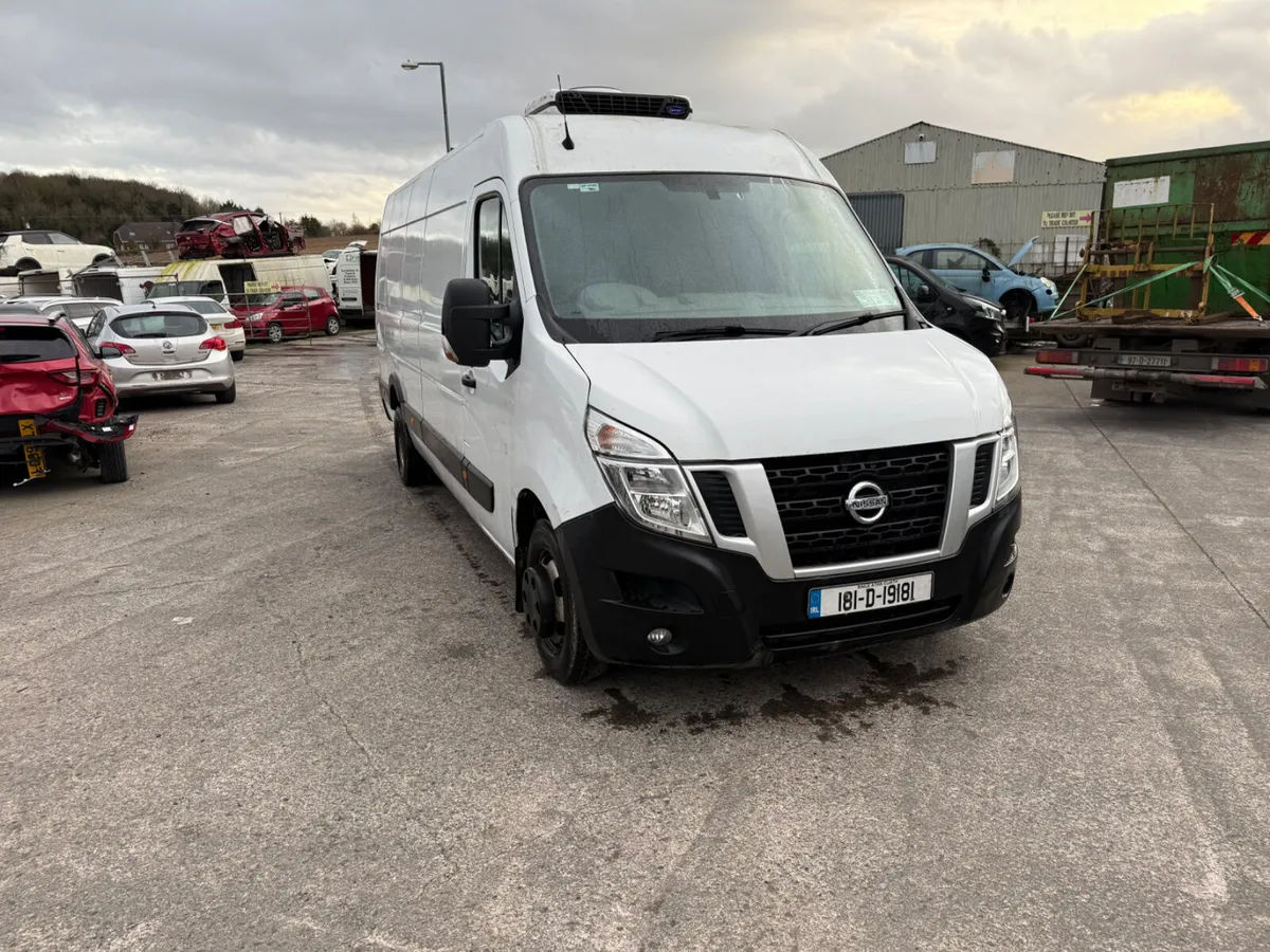 2018 Nissan NV400 2.2 Twin wheel fridge van - Image 1