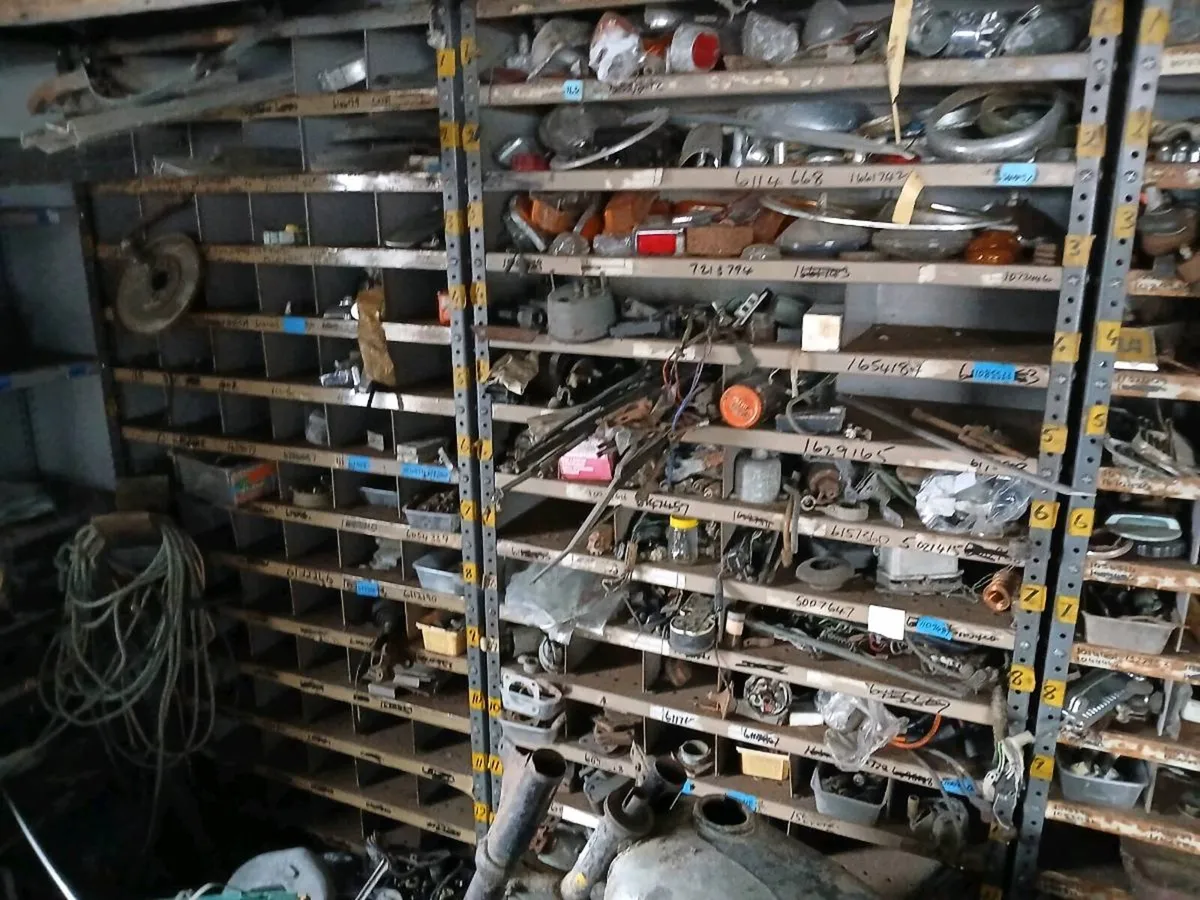 Job lot jaguar parts - Image 2