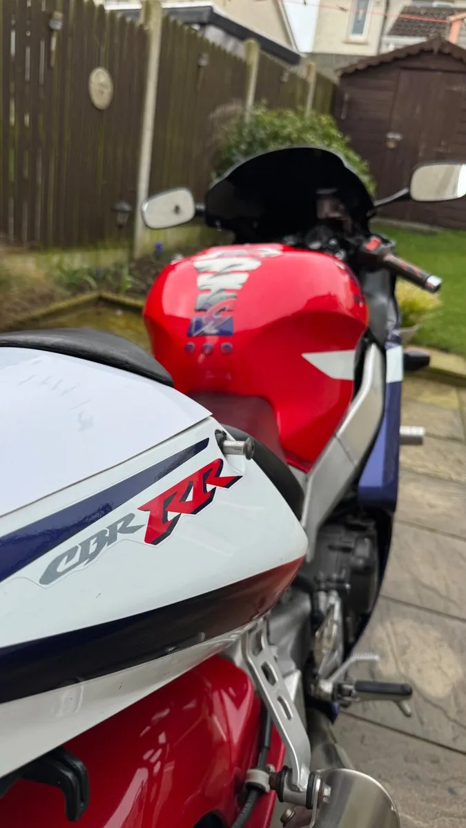 Honda CBR 2001 - Image 4