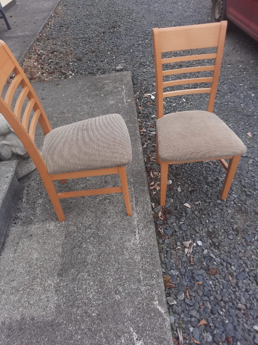 Pair of kitchen chairs - Image 3