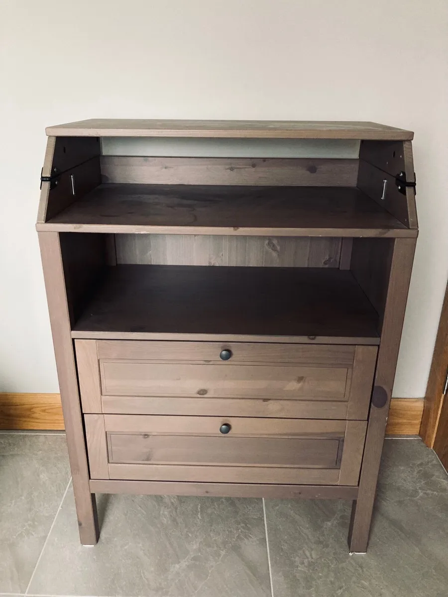 Changing table/chest of drawers - Image 1