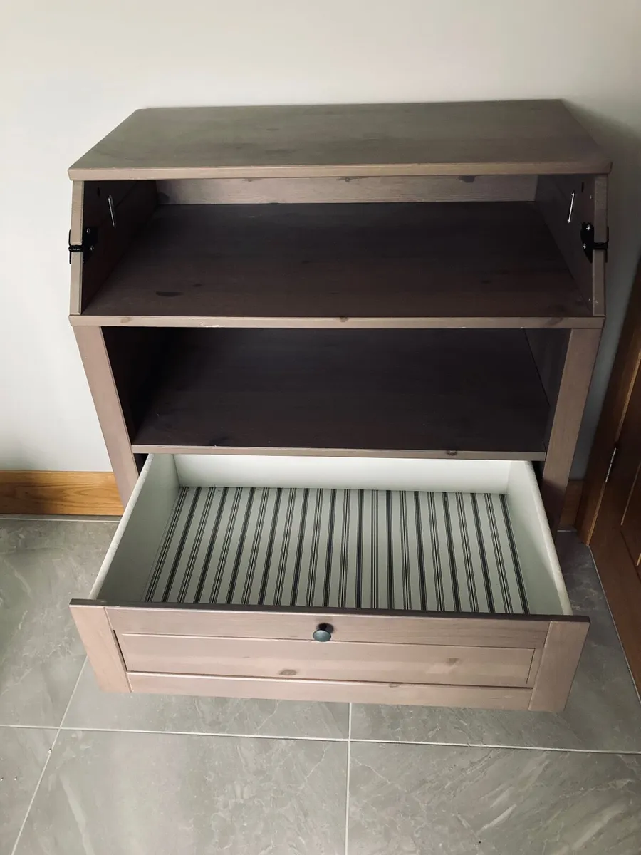 Changing table/chest of drawers - Image 2