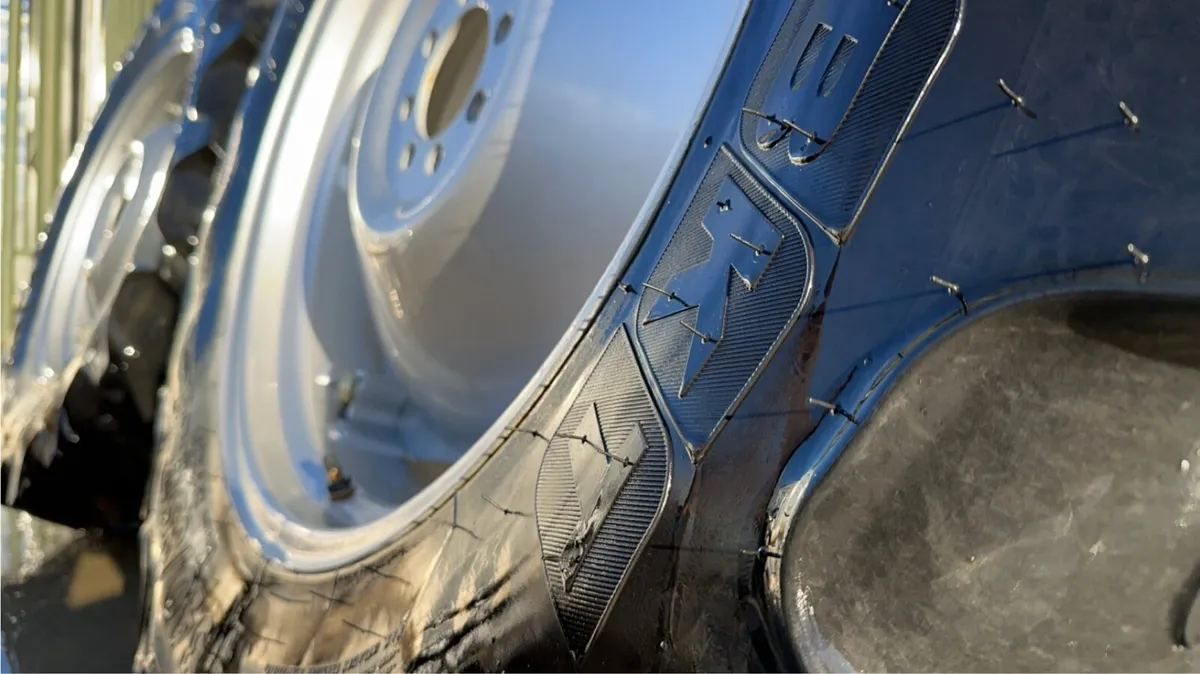 Massey 135 Wheels & Tyres BKT Agri Max - Image 4