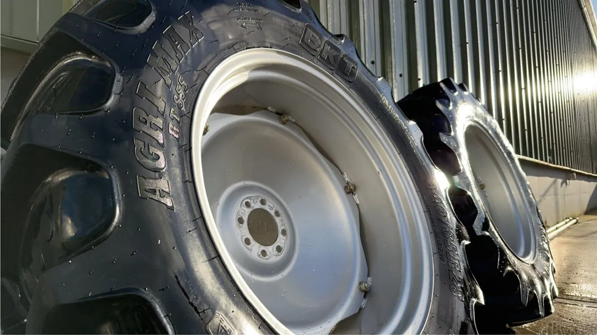 Massey 135 Wheels & Tyres BKT Agri Max - Image 1