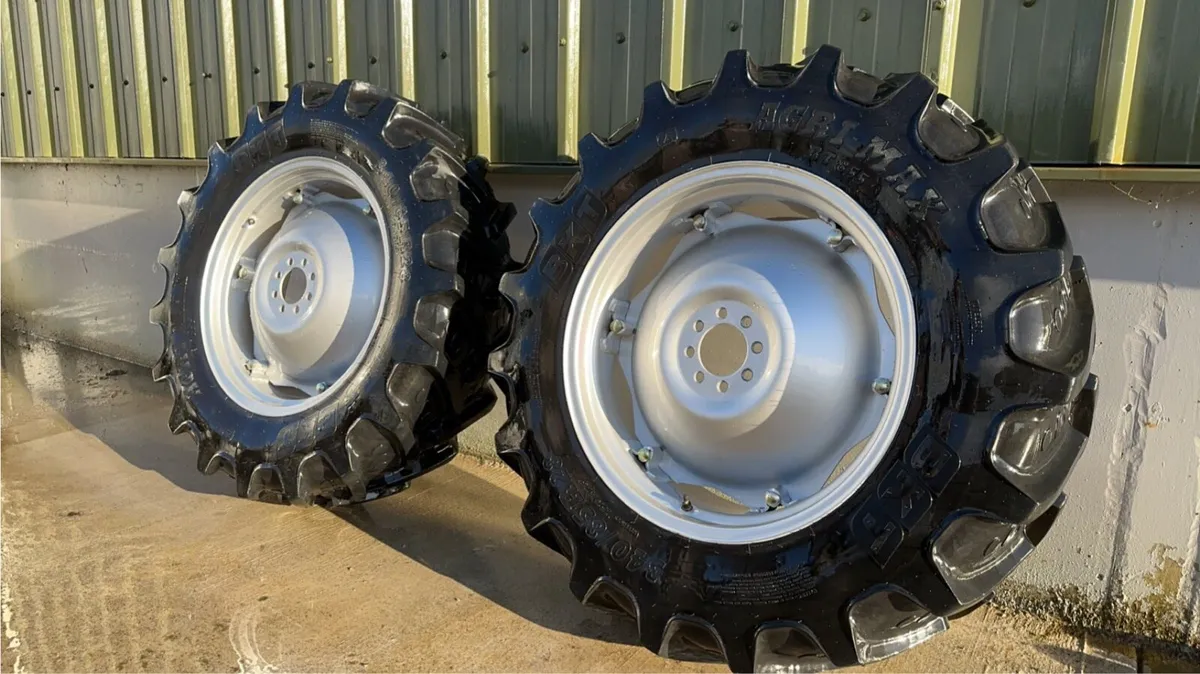 Massey 135 Wheels & Tyres BKT Agri Max - Image 2