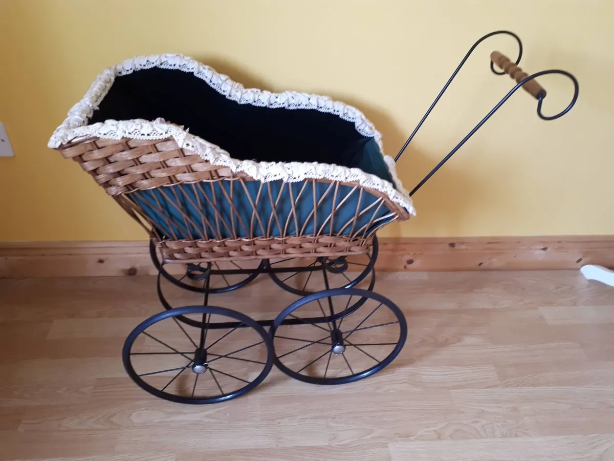 Silvercross Dolls Pram