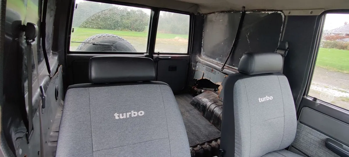 Toyota Land Cruiser 1990 - Image 4