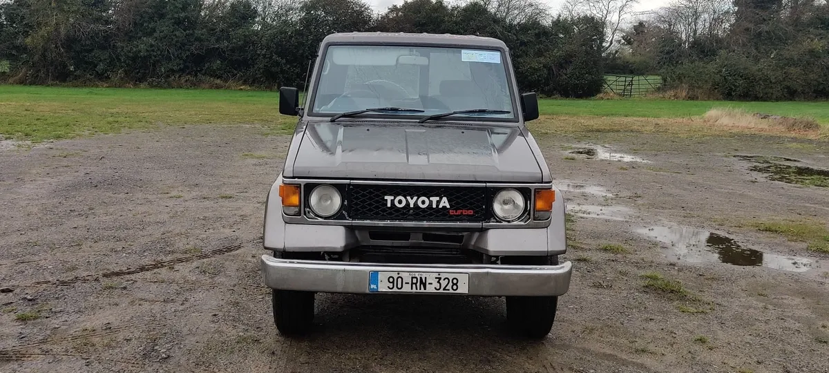 Toyota Land Cruiser 1990 - Image 2