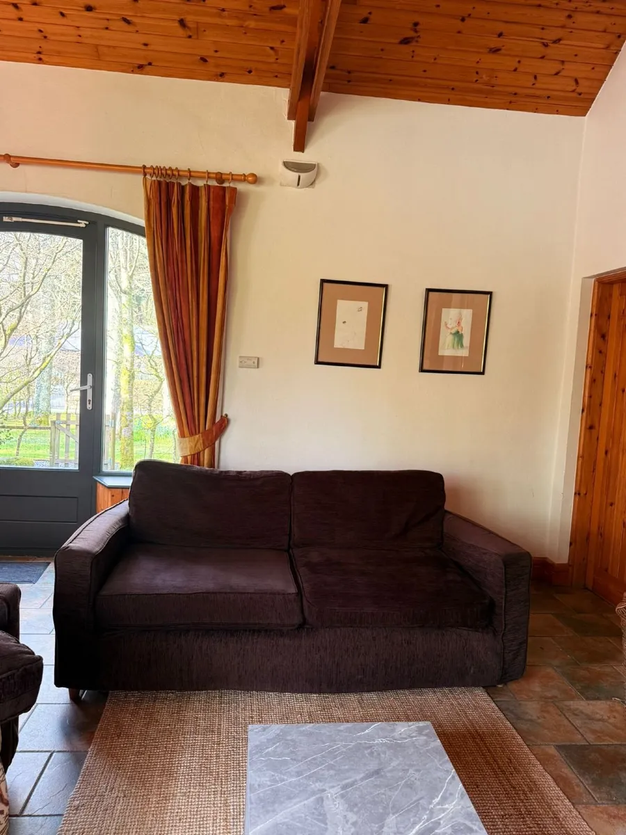 Classic Habitat Couch - Image 4