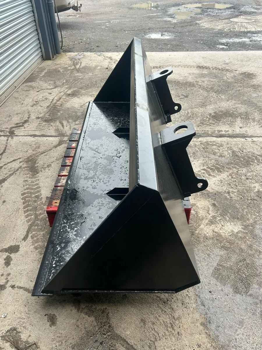 8ft loader bucket - Image 1