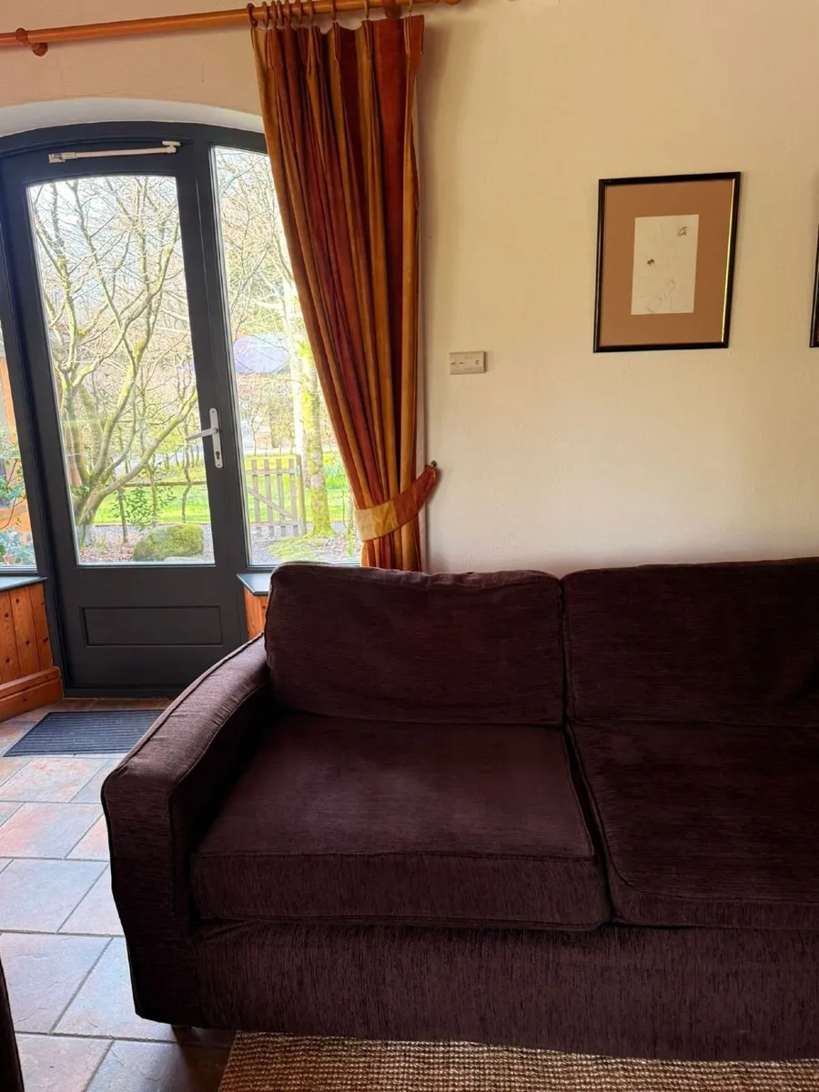 Classic Habitat Couch - Image 3