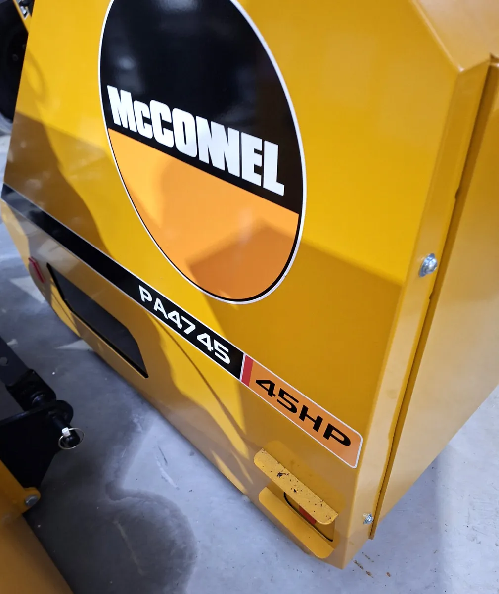McConnell PA 4745 HEDGECUTTER - Image 2