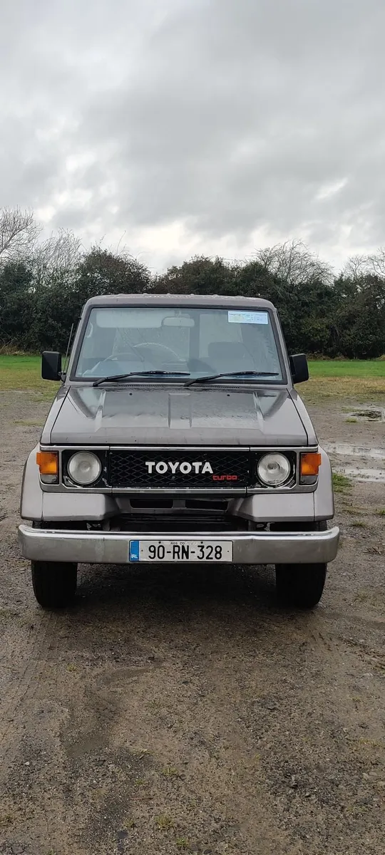 Toyota Land Cruiser 1990 - Image 1