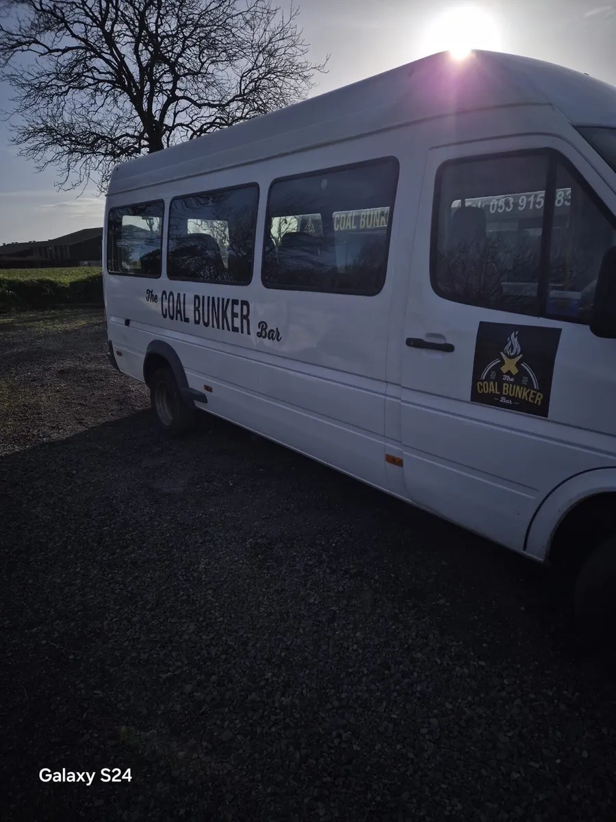 2006 Mercedes sprinter - 9 seater minibus - Image 3