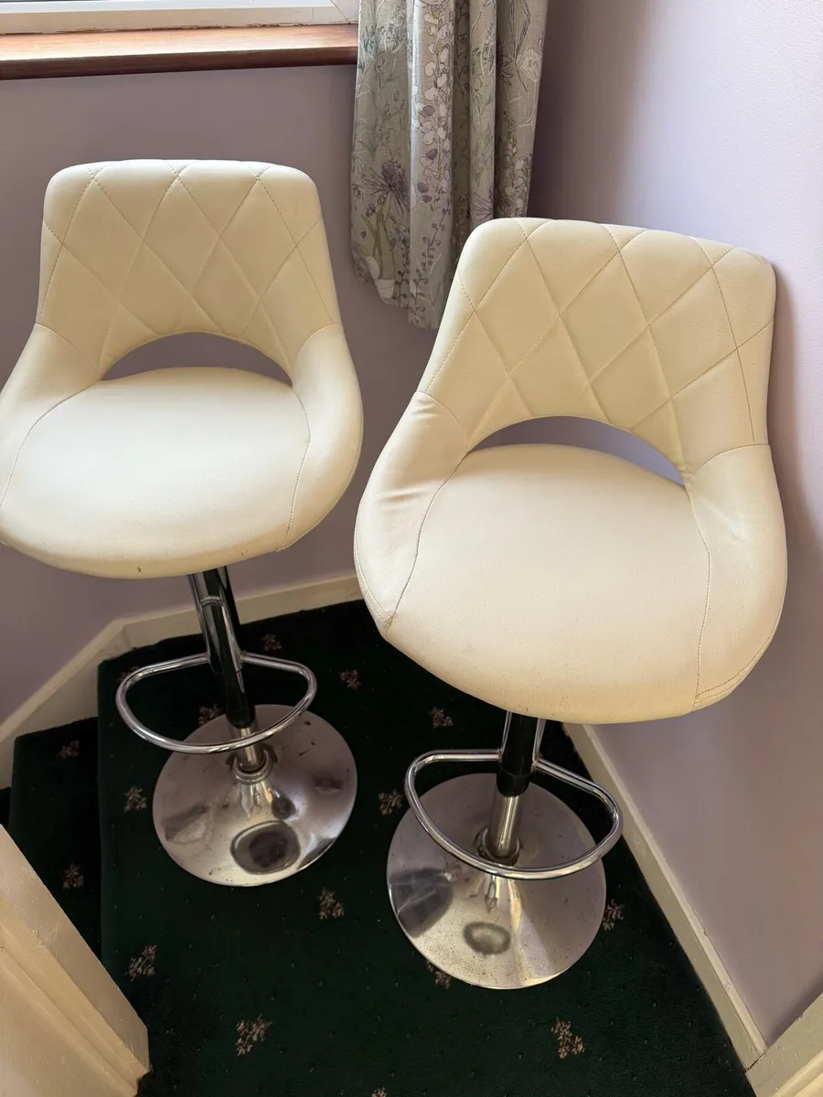 Stools x 4 - Image 2