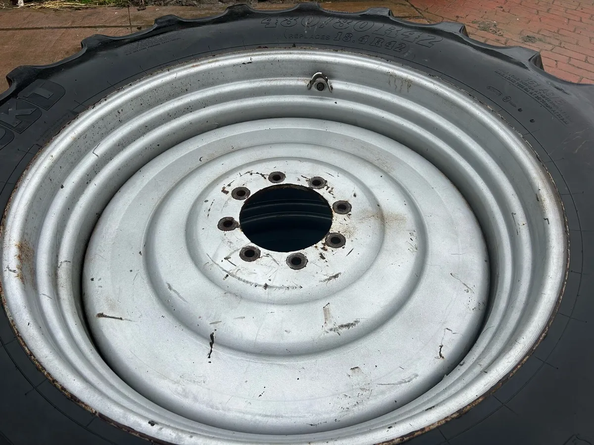 480/80/42 wheels - Image 3