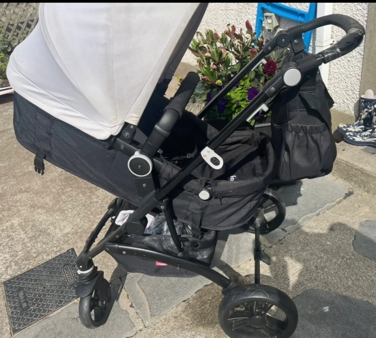 Buggy and car seat - Image 2