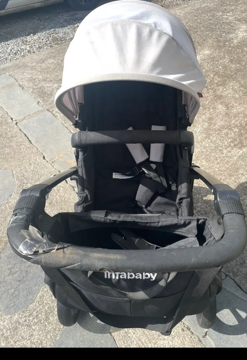 Buggy and car seat - Image 3
