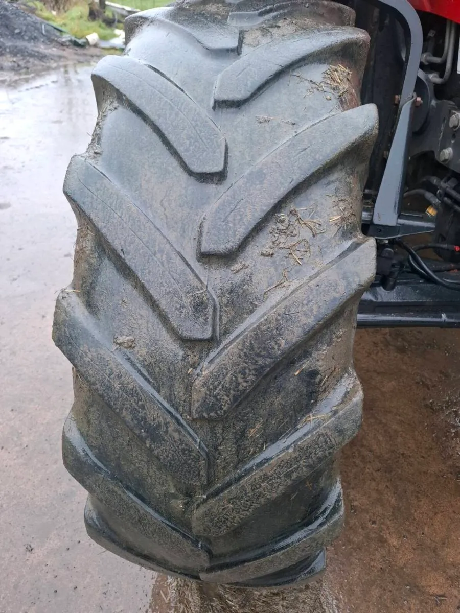 2 tyres 40% thread 420/70/28 - Image 2