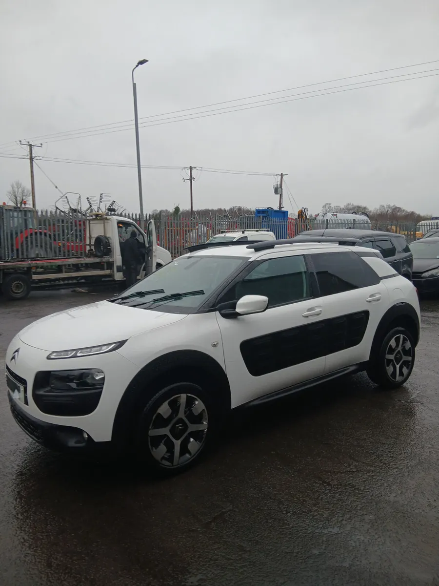2016 Citroen C4 Cactus BREAKING / PARTS - Image 2