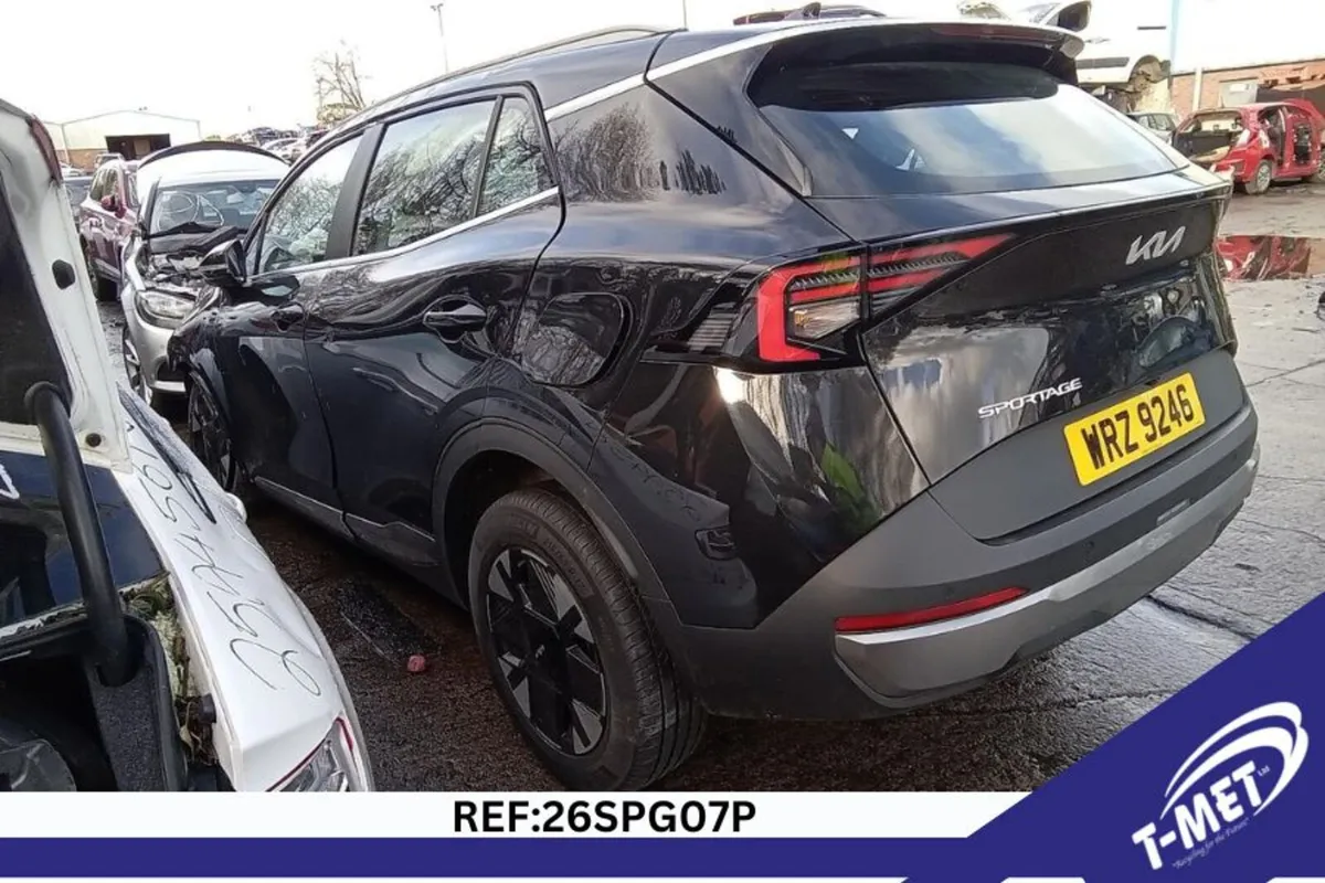 2025 KIA SPORTAGE BREAKING FOR PARTS - Image 1