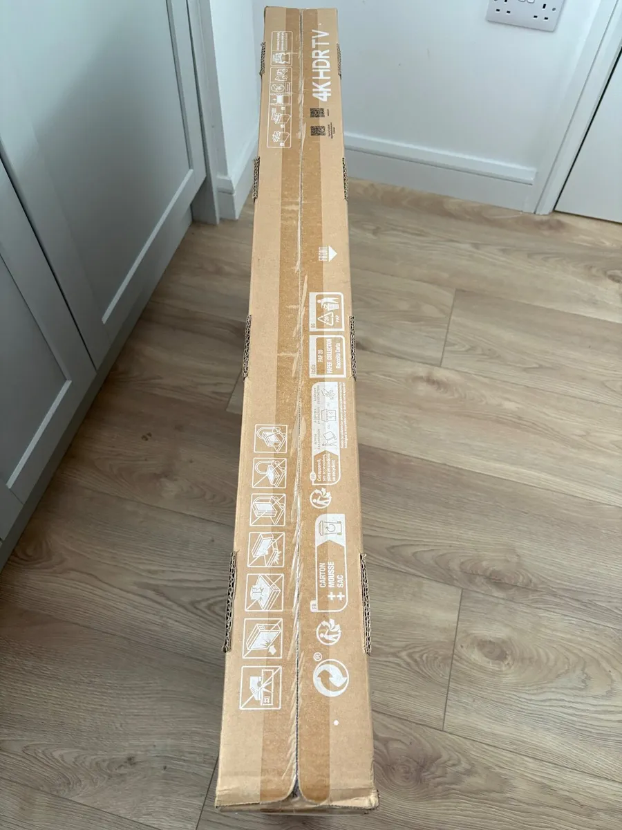 43” 4K HDR TV - Image 2