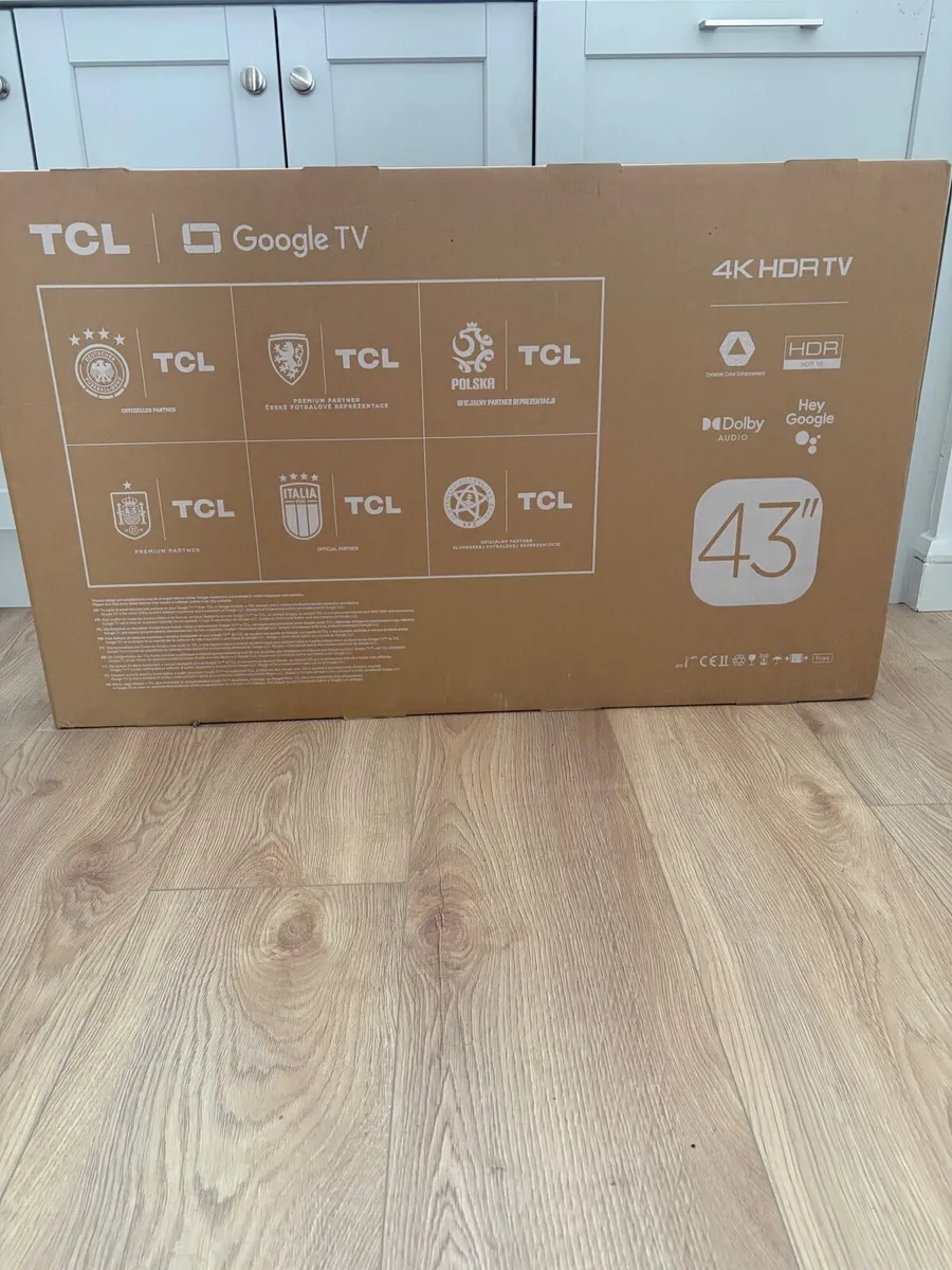 43” 4K HDR TV - Image 3