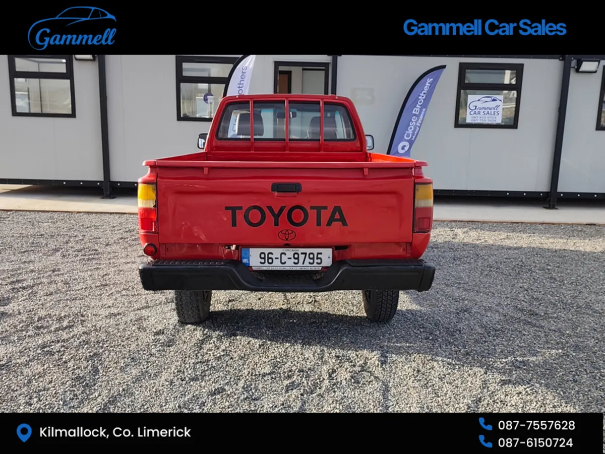 Toyota Hilux 2.4D 4X4 - Image 3
