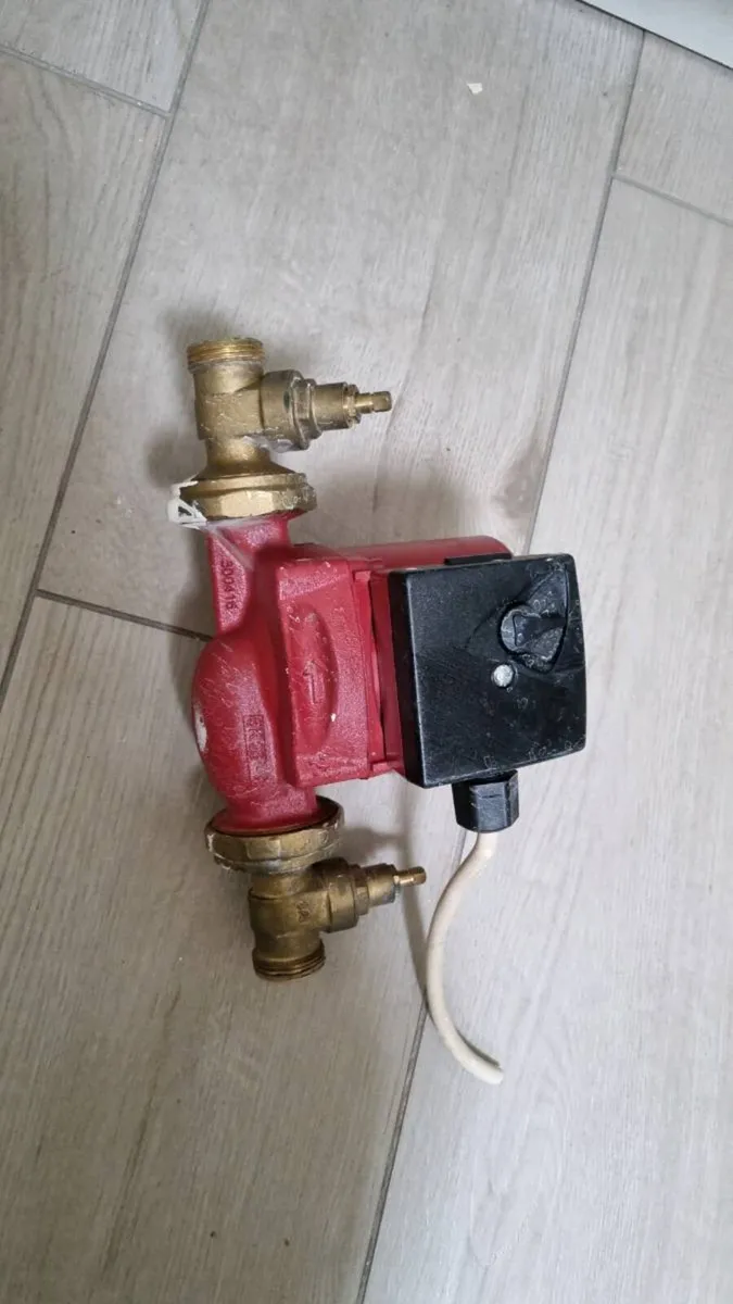 Grundfos Circulating Pump - Image 2