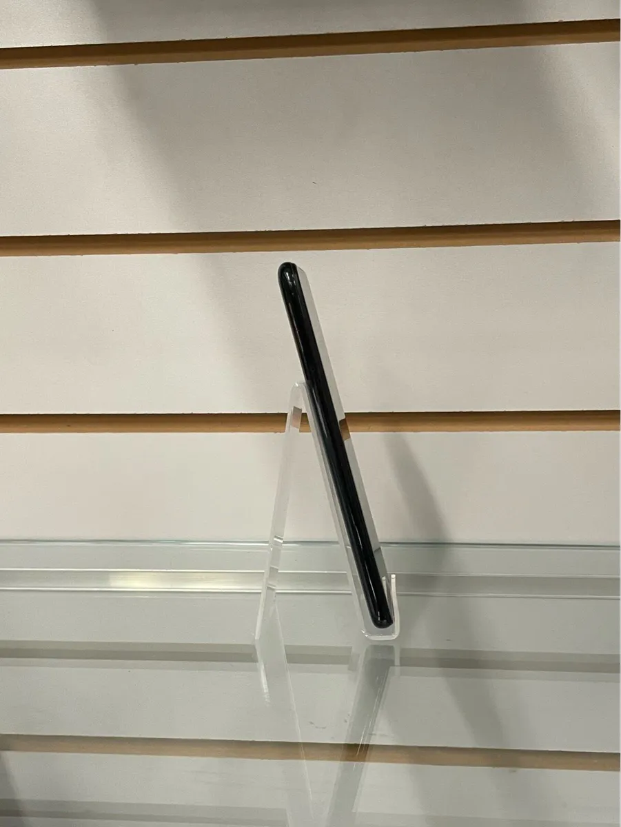 Samsung A20e - Image 3