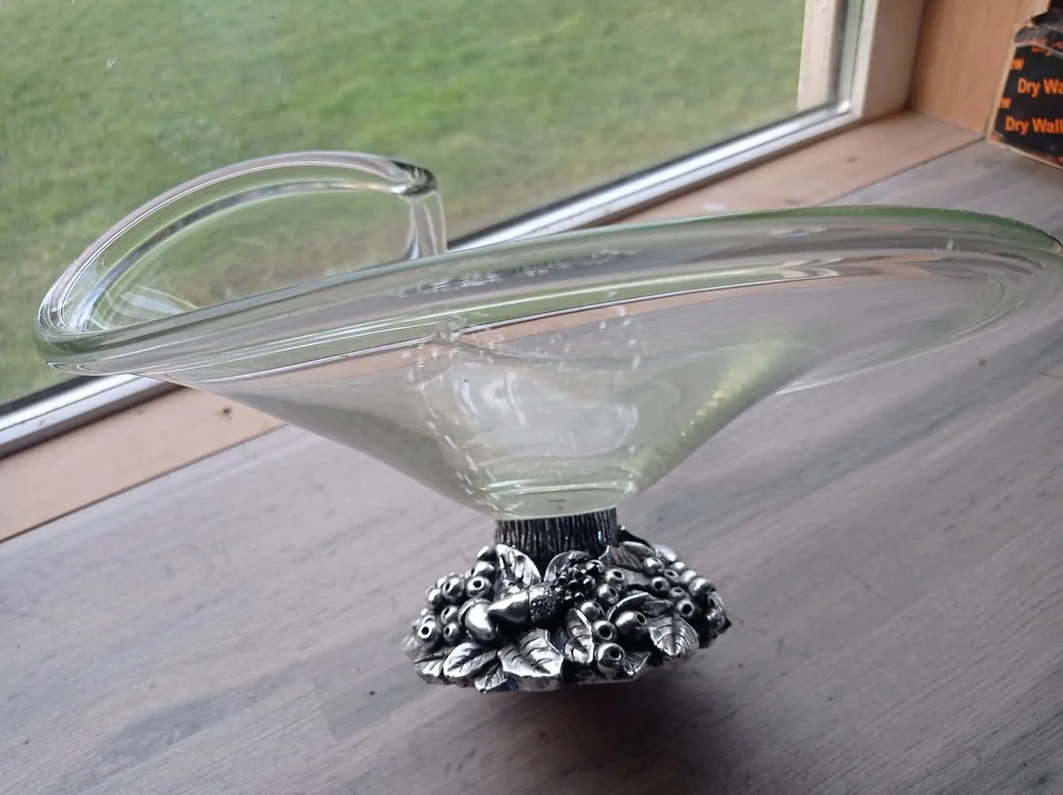 Glass fruit bowl - Image 1