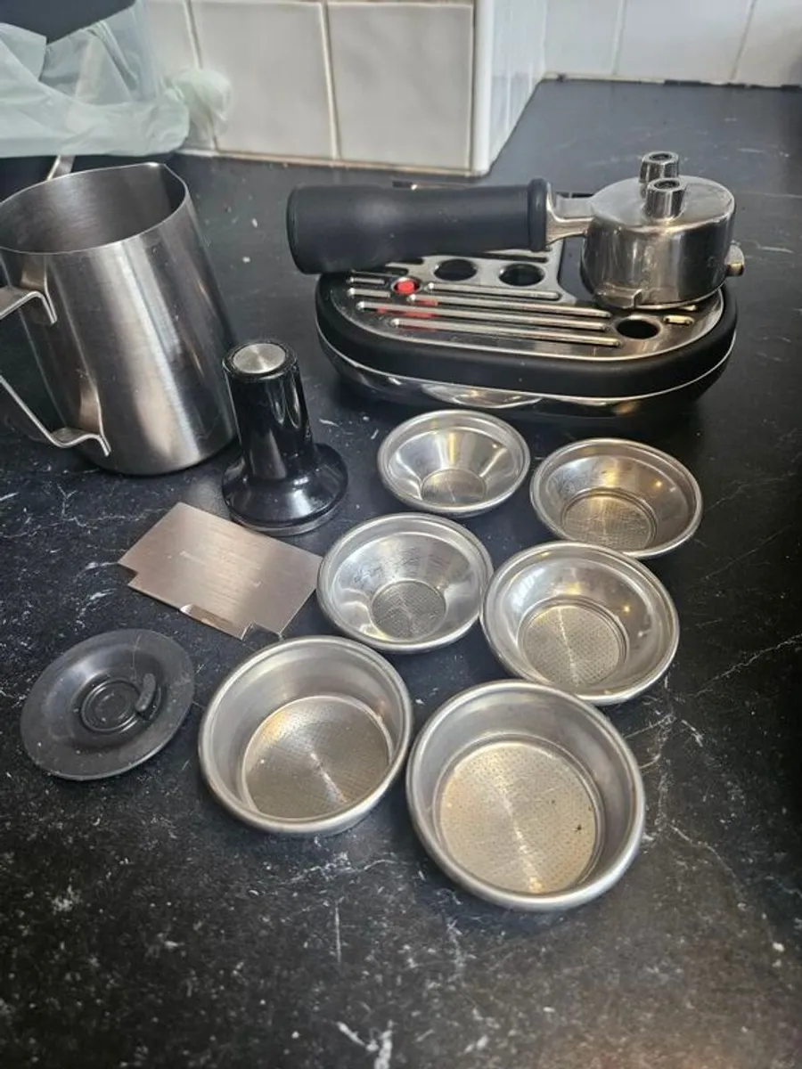 Sage bambino plus coffee machine and 115 euro worth of ground coffee - Image 2