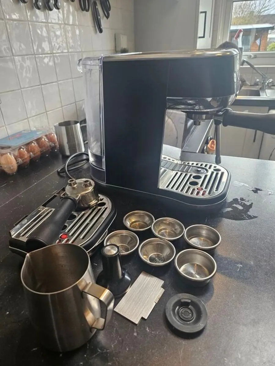Sage bambino plus coffee machine and 115 euro worth of ground coffee - Image 3