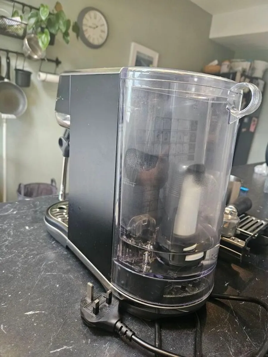 Sage bambino plus coffee machine and 115 euro worth of ground coffee - Image 4