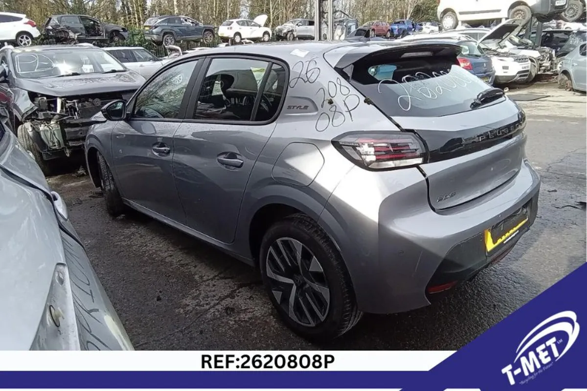 2025 PEUGEOT 208 BREAKING FOR PARTS - Image 2