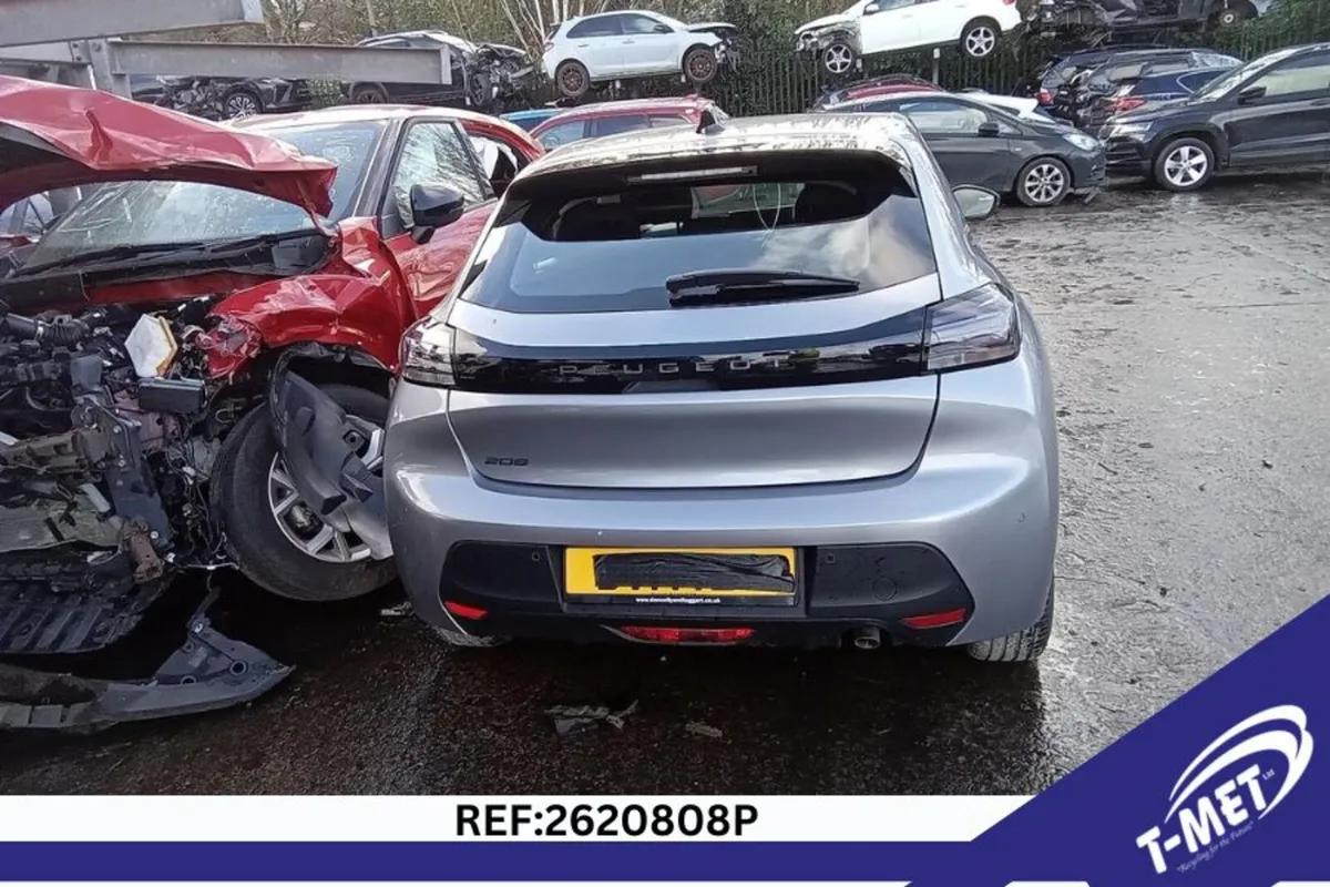 2025 PEUGEOT 208 BREAKING FOR PARTS - Image 3