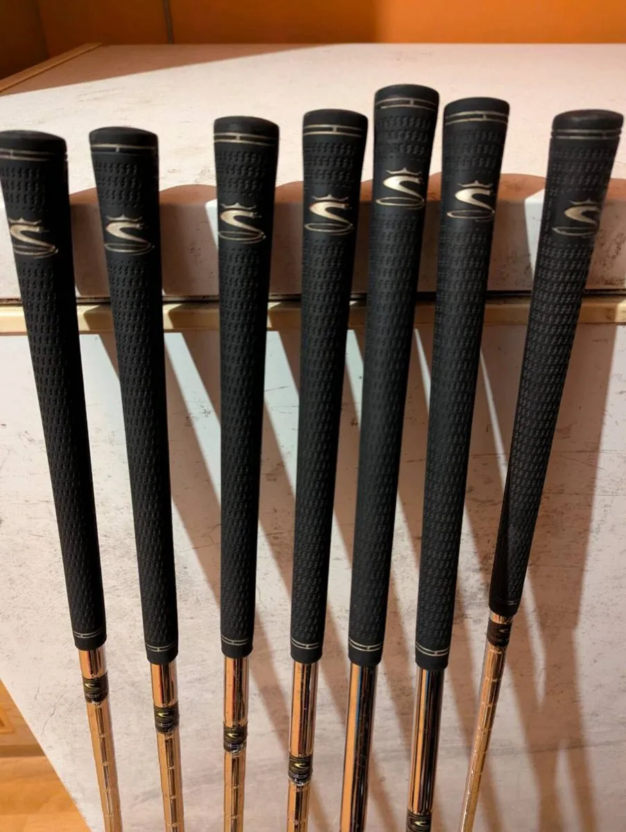 Cobra Gravity Back Irons - Image 2