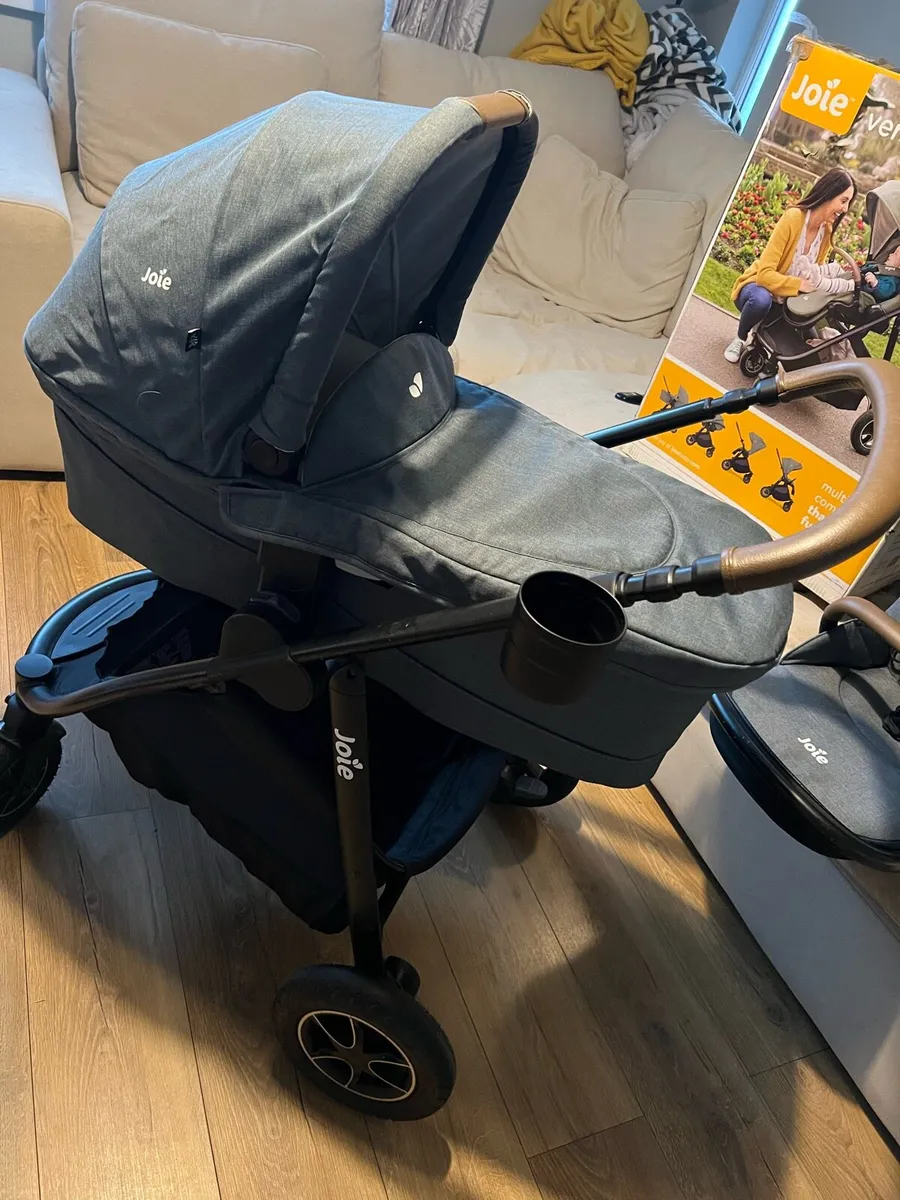 Joie Versatrax Travel System - Image 2