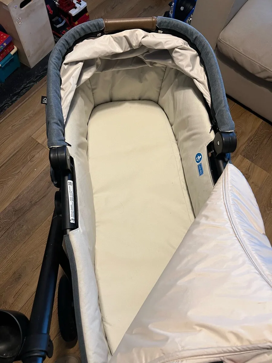 Joie Versatrax Travel System - Image 3