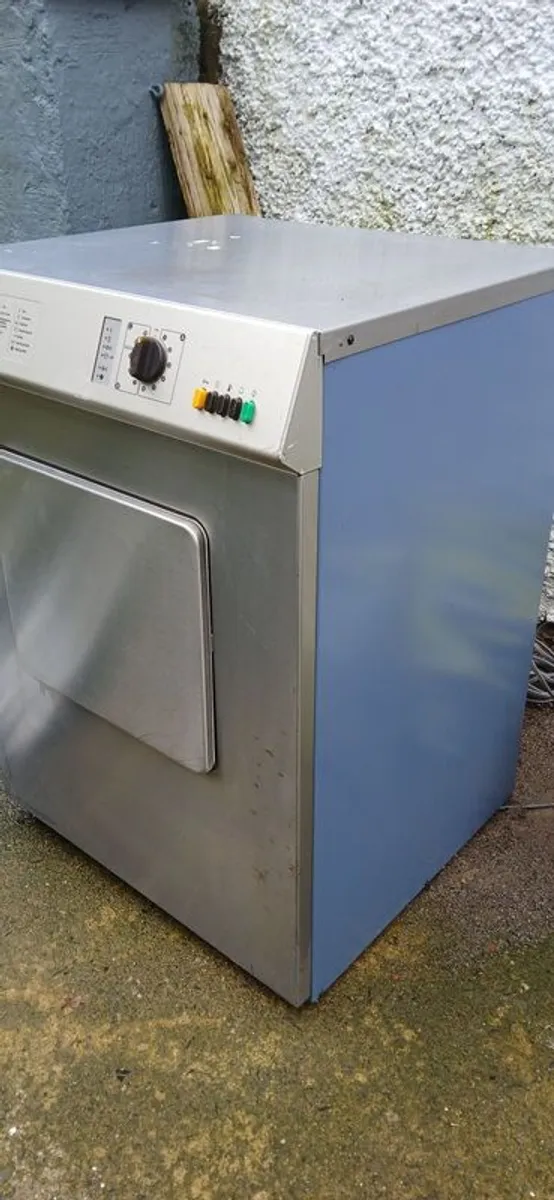 Miele Commercial Gas Dryer - Image 2