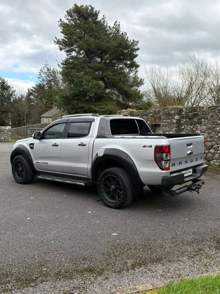 182 Ford Ranger Wildtrack 3.2TDCI AUTO - Image 3