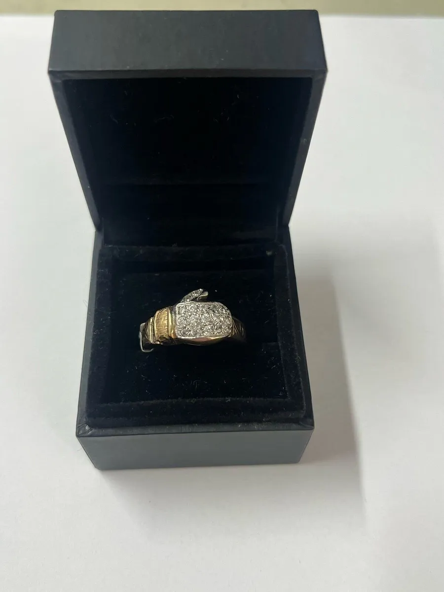 9k gold cz ring. - Image 2