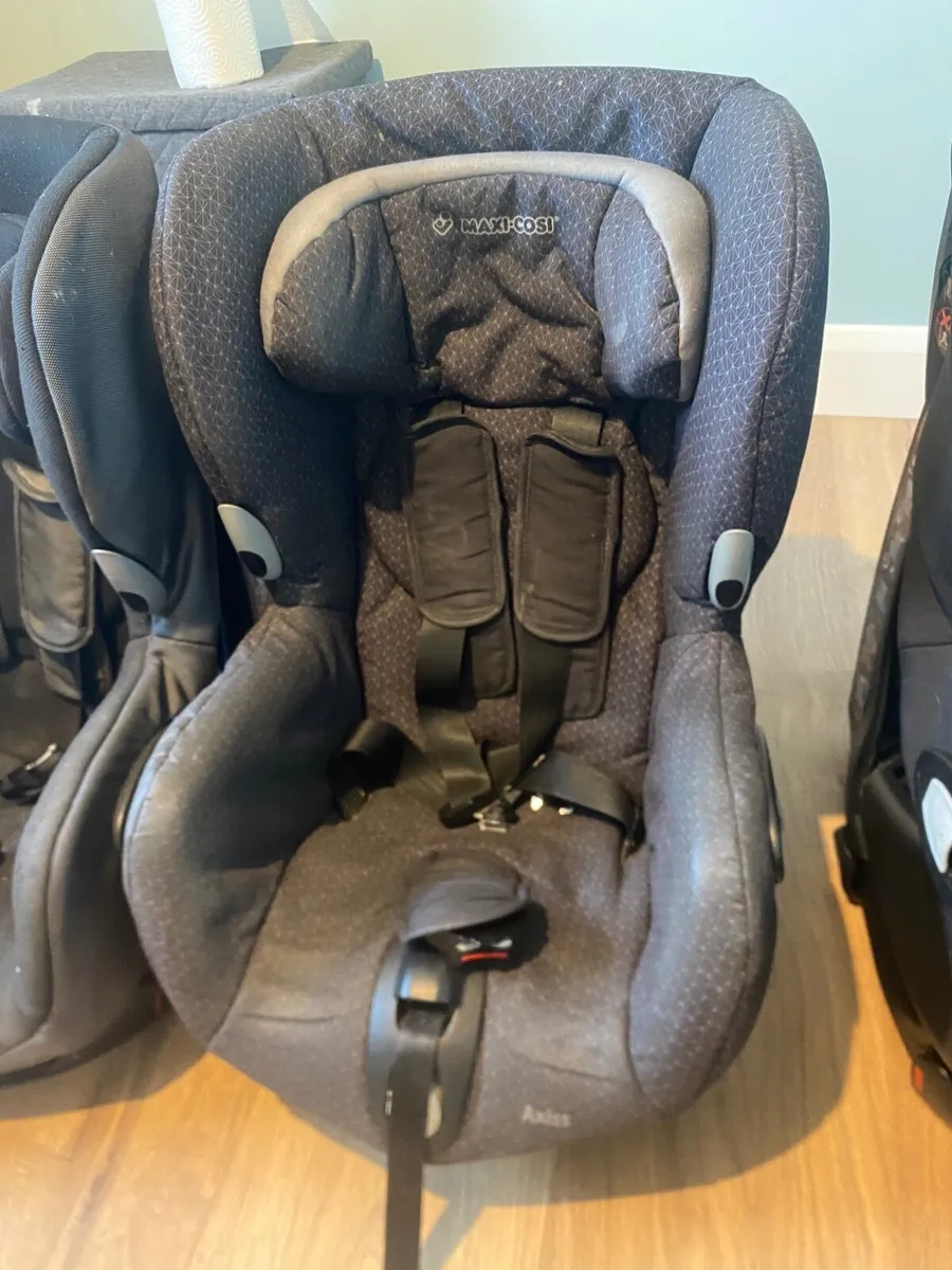 Maxi Cosi Axis Car seats - Image 3